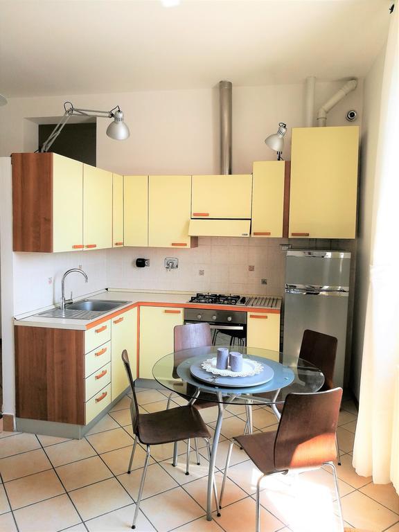 Farolfi Apartments Carracci Bologna Luaran gambar